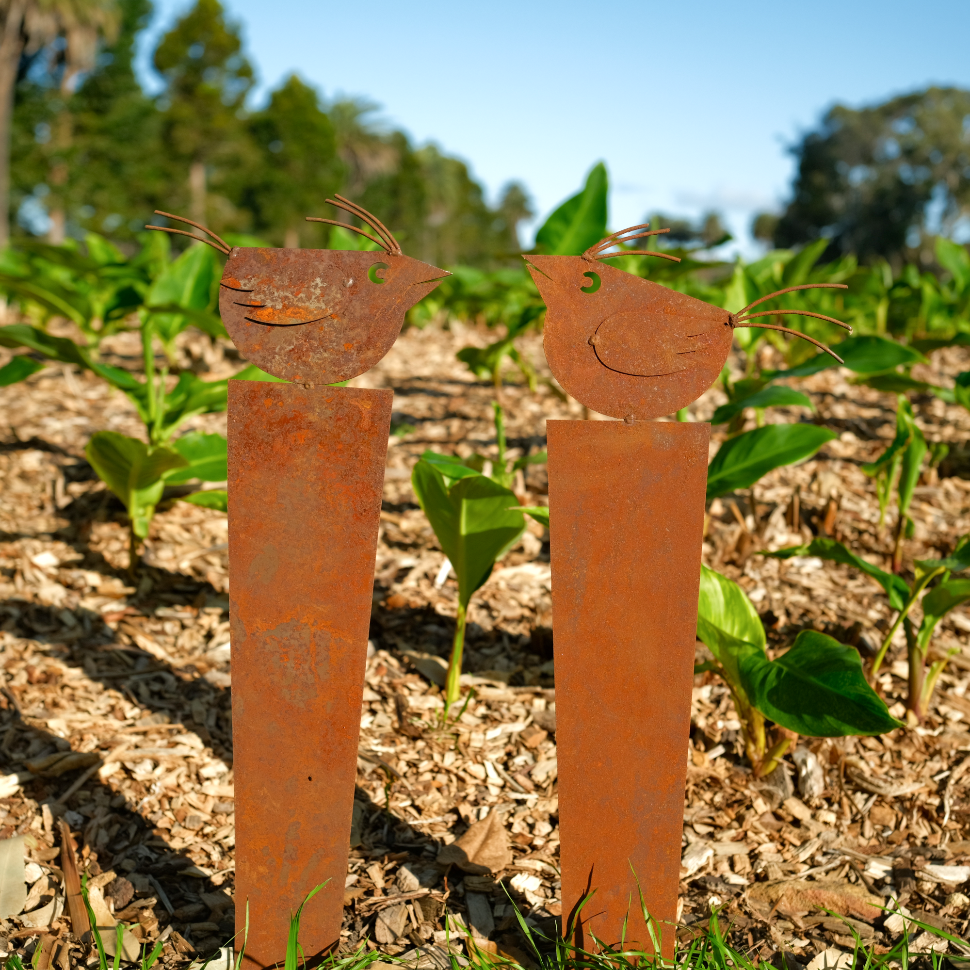 LU0252 - LU0253 Bird with long base