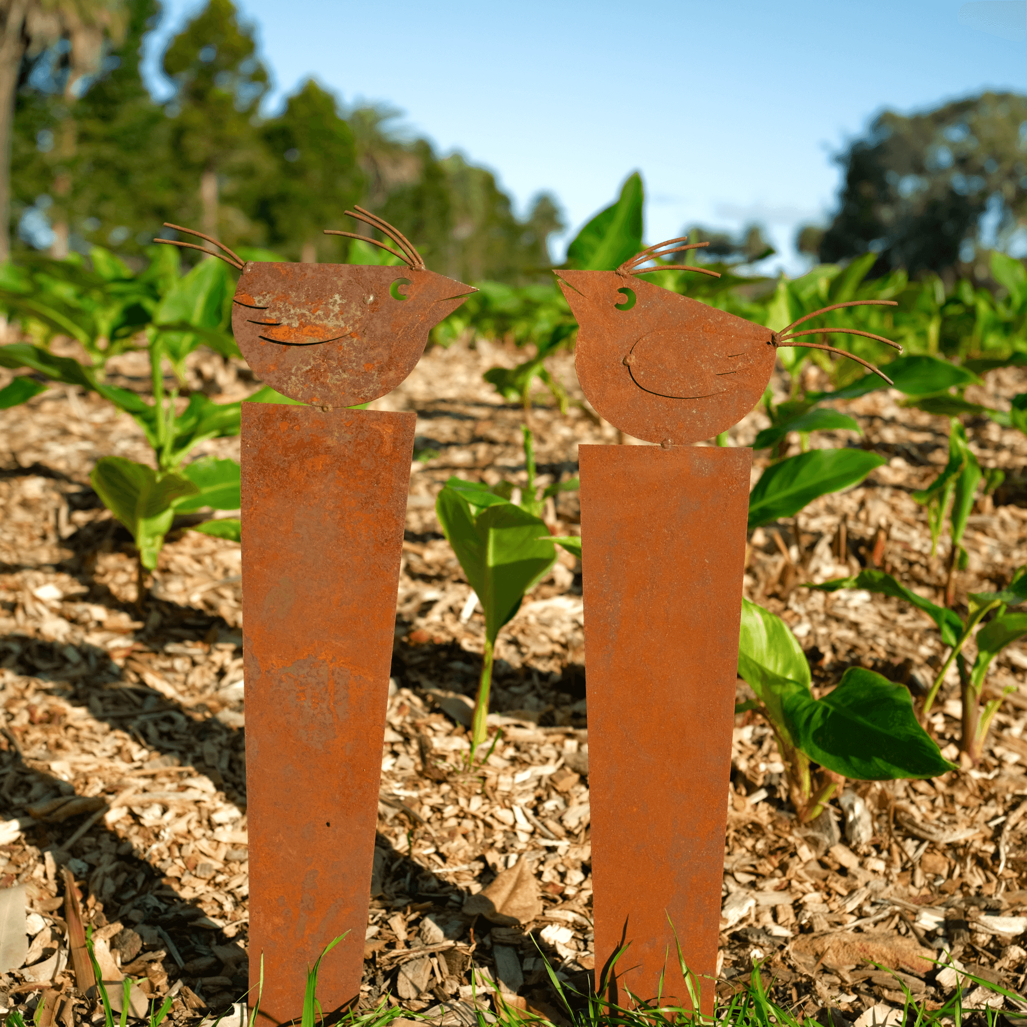 LU0252 - LU0253 Bird with long base