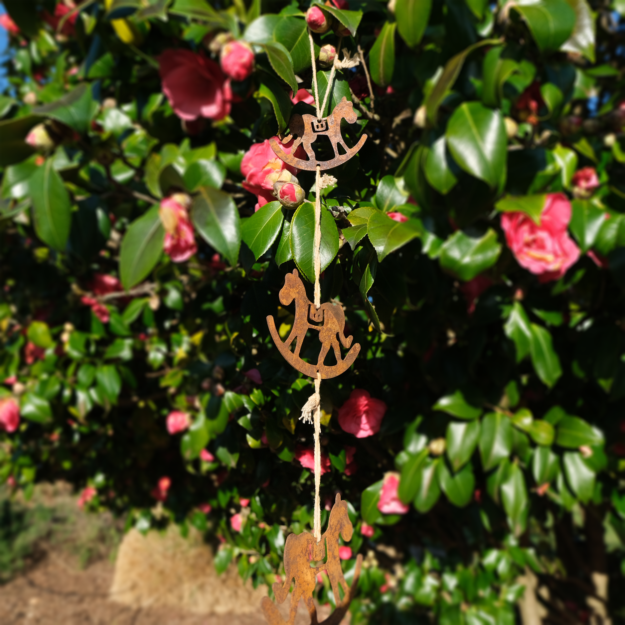 LU0204 Pendant Horse - rusted metal arts in garden