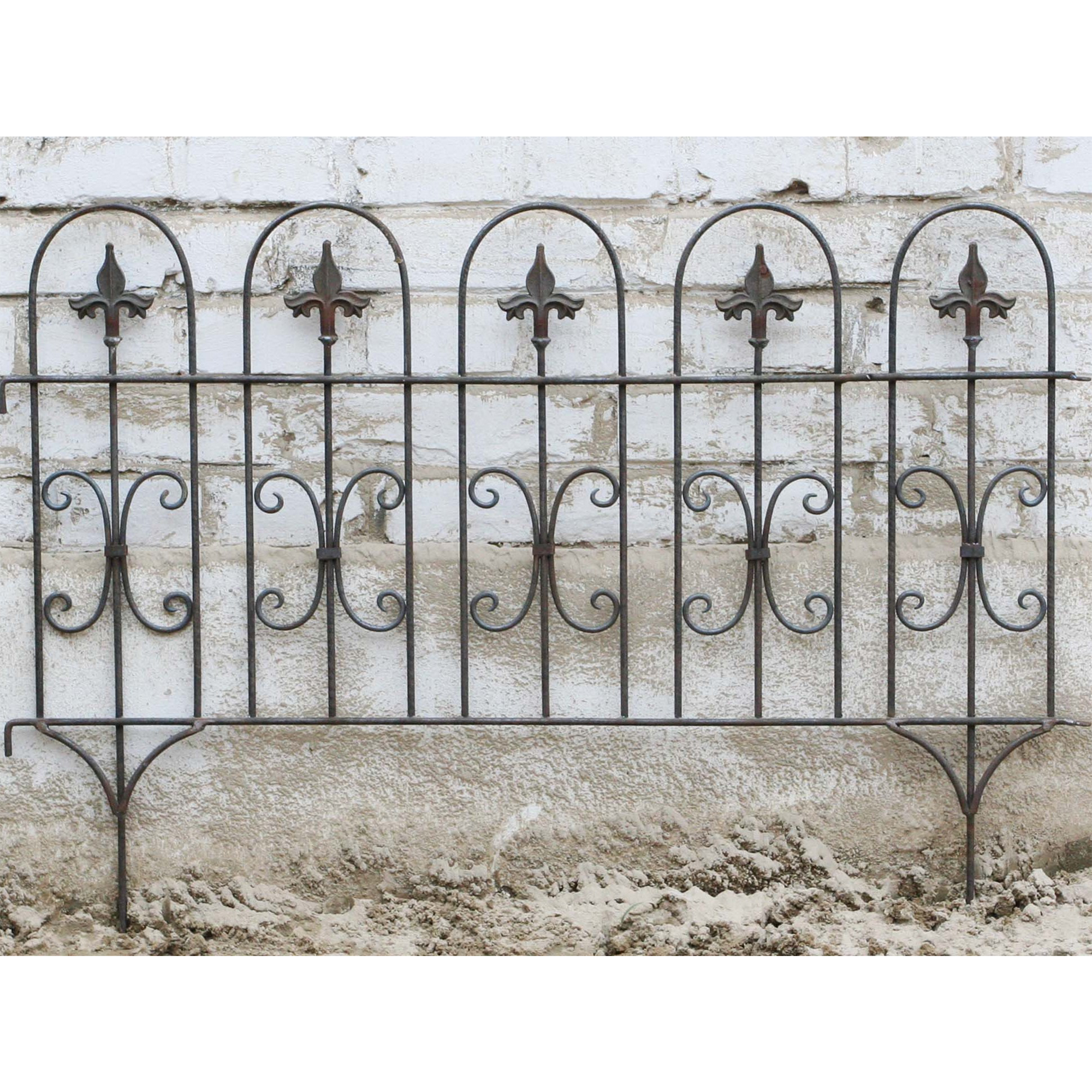 W3107 - Natural Rusted Small Garden Fence - Set of 5