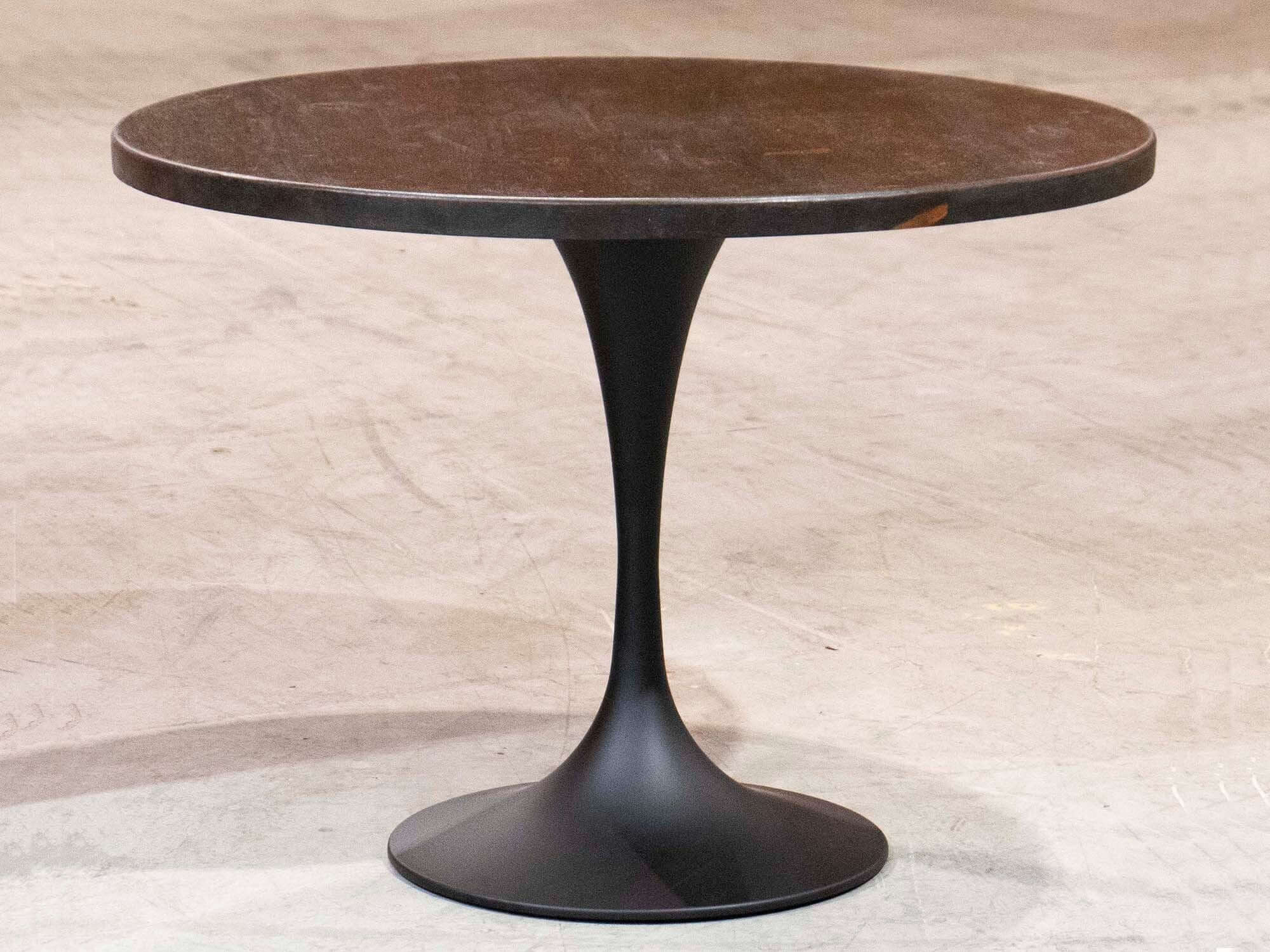 LK2028 - Tulip-Shaped Bistro Table Base