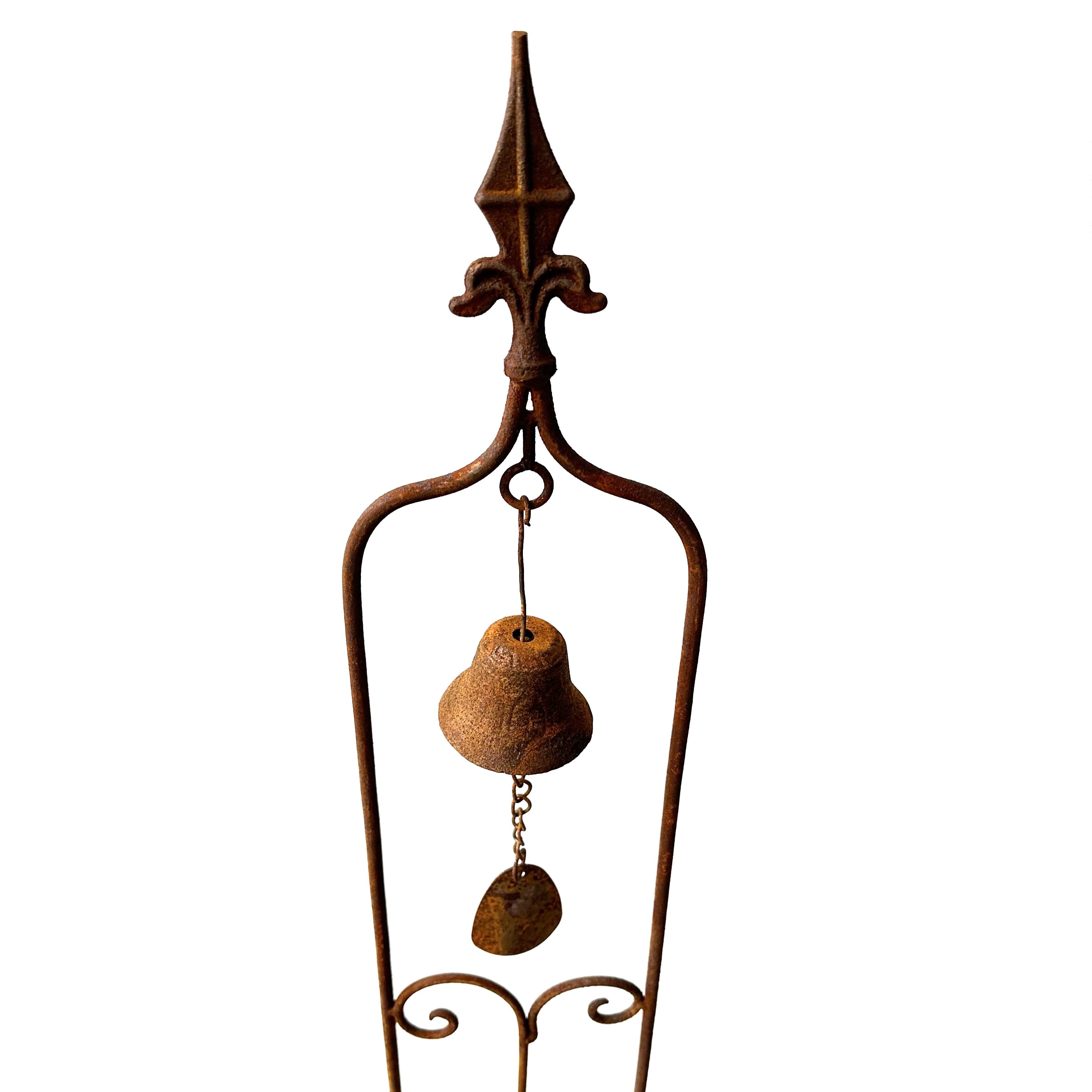 W3544 - Trellis with single bell - Natural Rusted