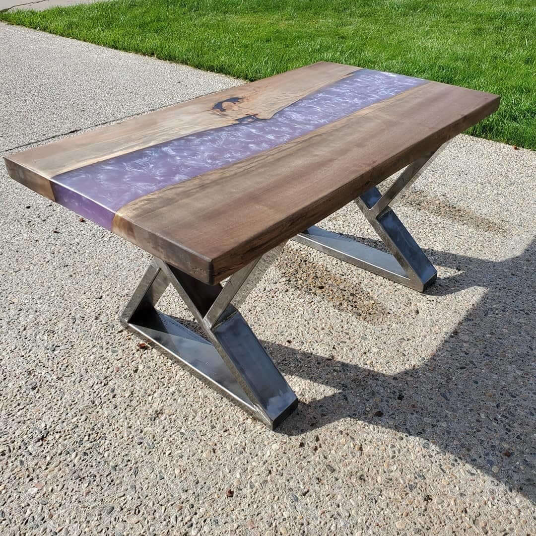 Z-shaped coffee table legs, deep blue steel with angled support bars