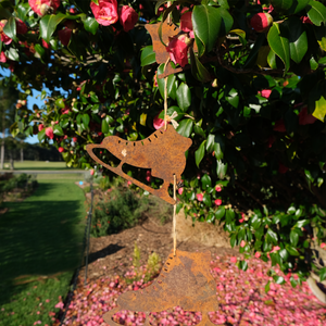 LU0202 Pendant Boost - rusted metal arts in garden